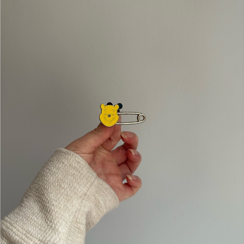 Pooh Safety Pin Character Collection Individual - Picture 6 of 6